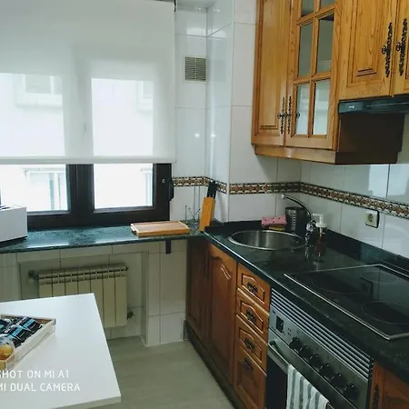 Moderno En El Centro. El Carmen Wifi アパート ヒホン